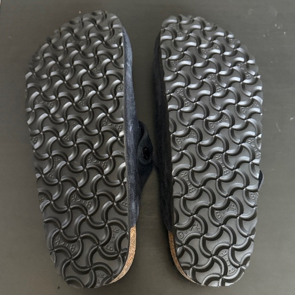 Birkenstock Boston Black Suede Soft Footbed - Picture 5 of 5